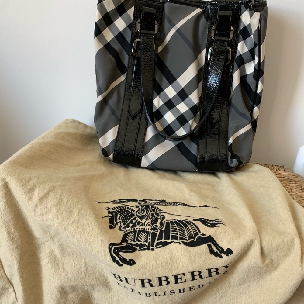 Burberry tote
